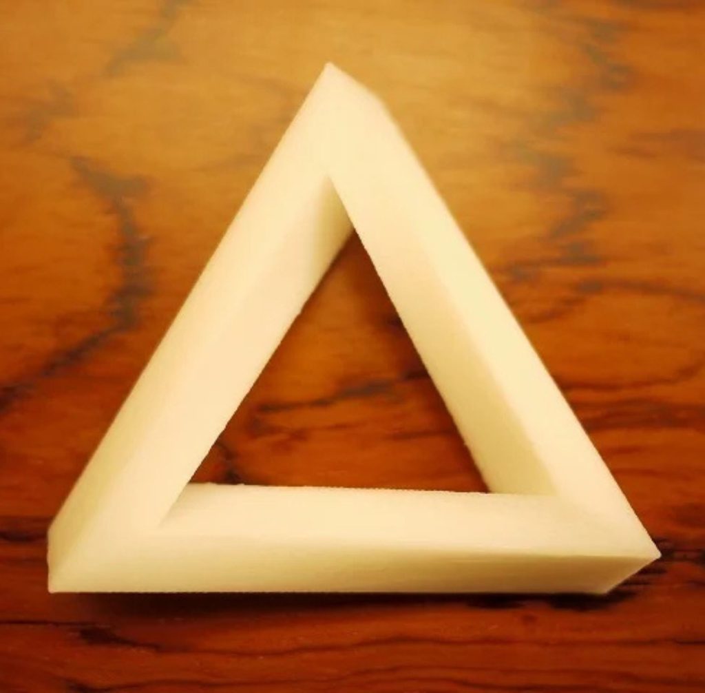 .STL do dia: Triângulo de Penrose de Escher